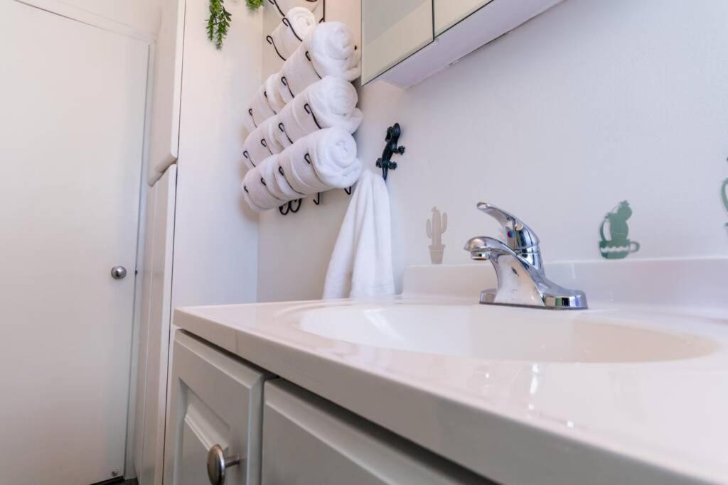 Ski - Explore - Relax - Cozy Beds, Tv & Wi-Fi Salt Lake City Exterior photo